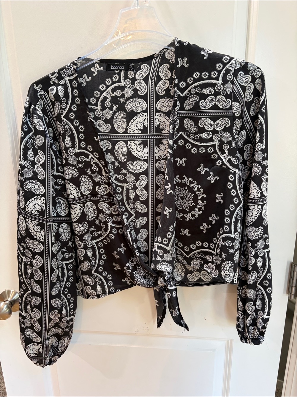 Boohoo Black and White Paisley Tie-Front Blouse